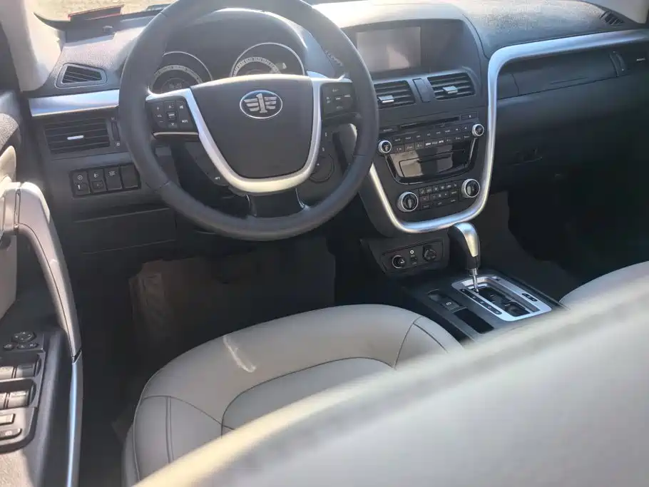 Besturn X80 2014 2013 2.0L Automatic Luxury Type
