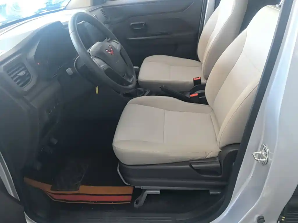 Wuling Motors Wuling Hongguang V 2024 2022 1.5L Power Take Edition Electric Power Steering LAR