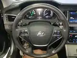 Photo 11 - Hyundai Sonata