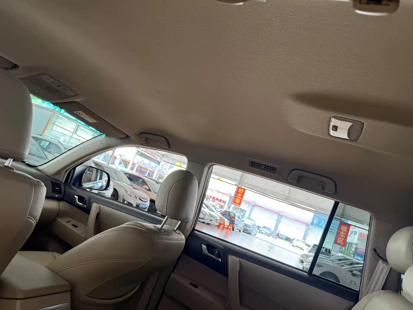 Фото 14 - Toyota Highlander