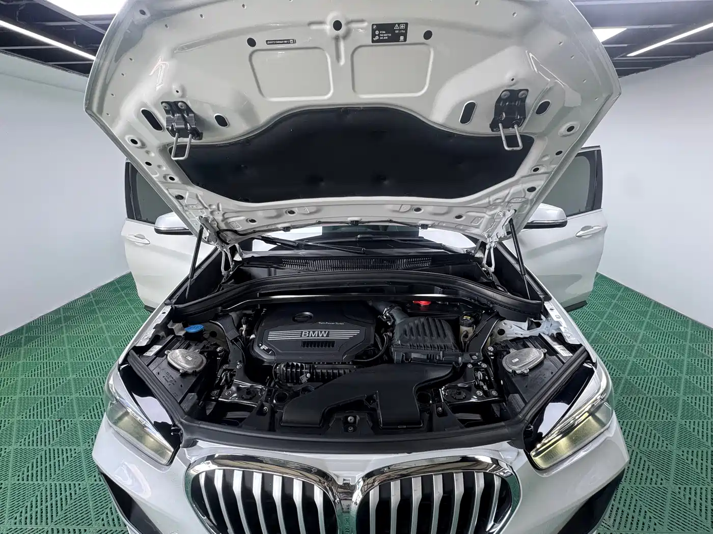 BMW X1 2022 sDrive20Li Fashion фото 8