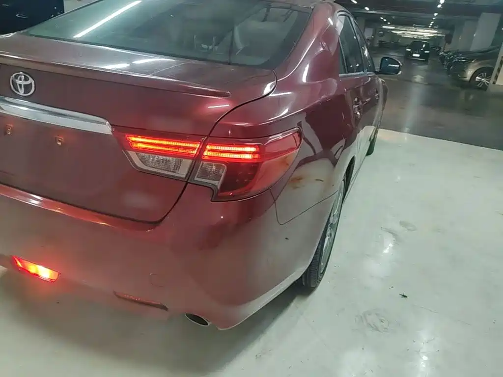 Toyota Reiz 2016 2013 2.5V Premium Edition