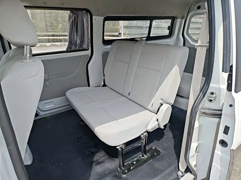Jinbei New Hiace X30L 2022 2021 1.5L Business Central Air Conditioning Version Passenger Vehicle China VI SWC15M