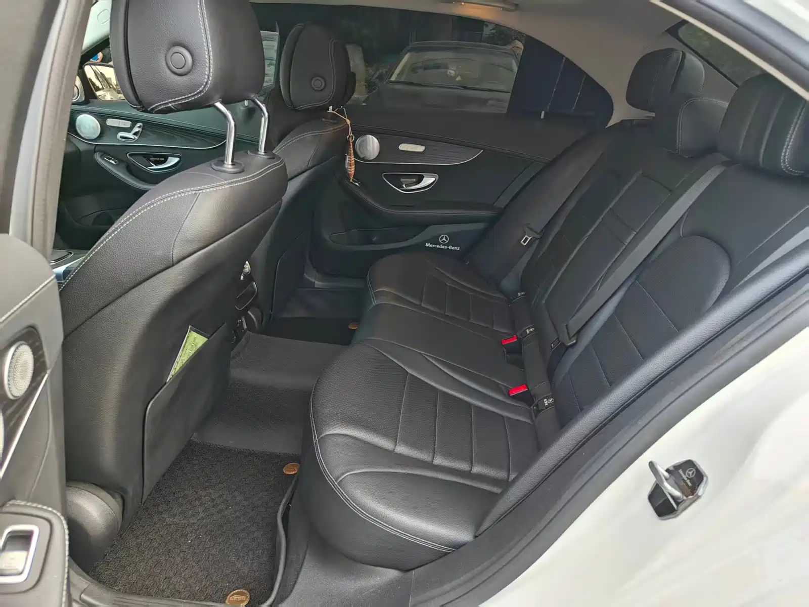 Фото 13 - Mercedes-Benz C-Class