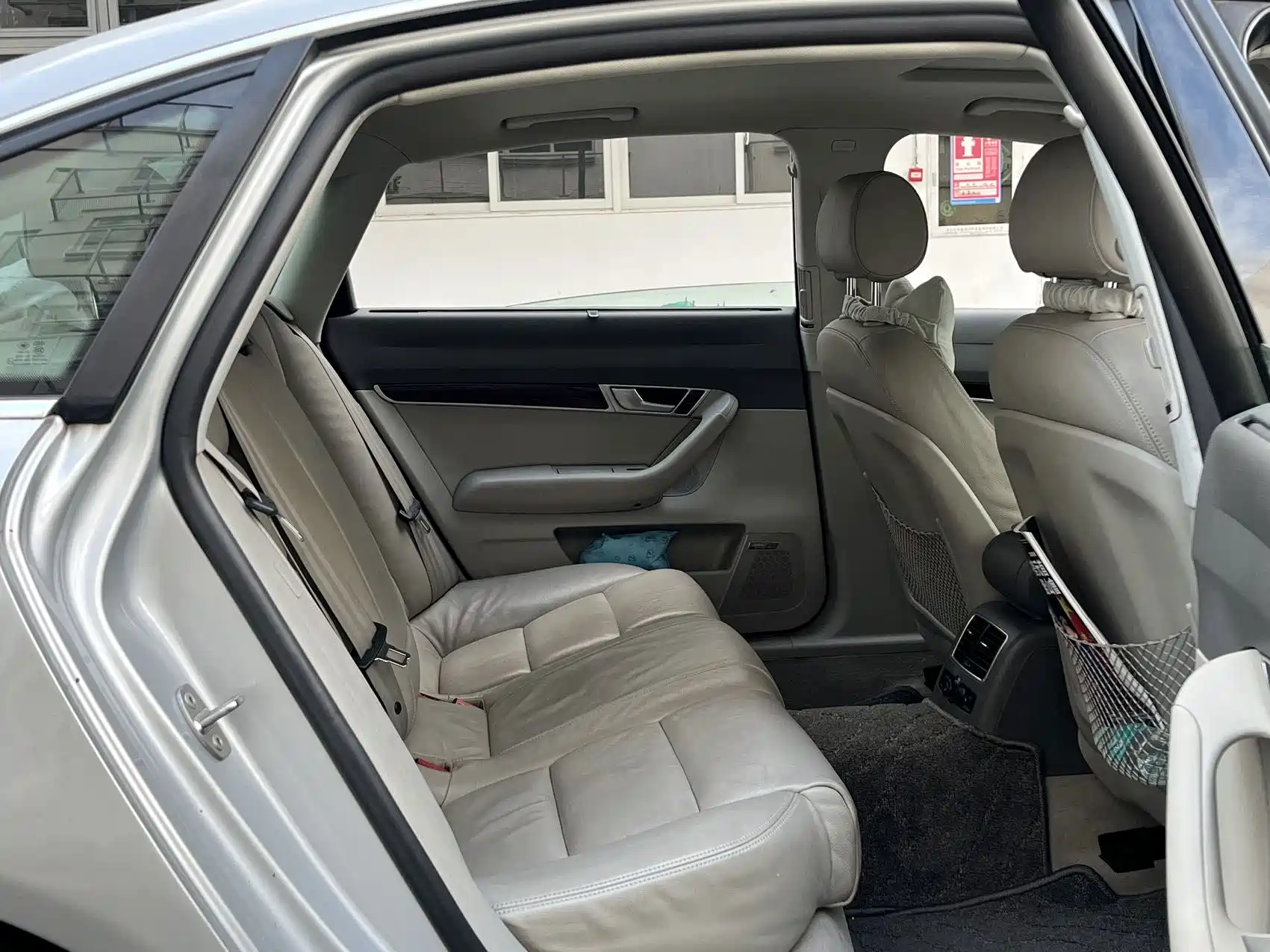Фото 12 - Audi A6L