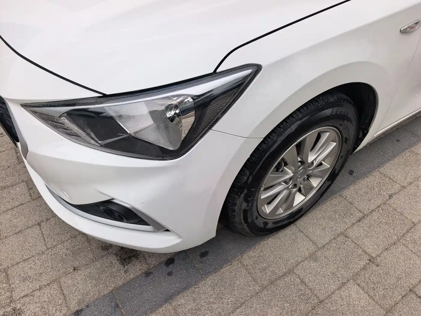 Hyundai Elantra 2018 1.6L Automatic Pleasing Edition GL China VI фото 2