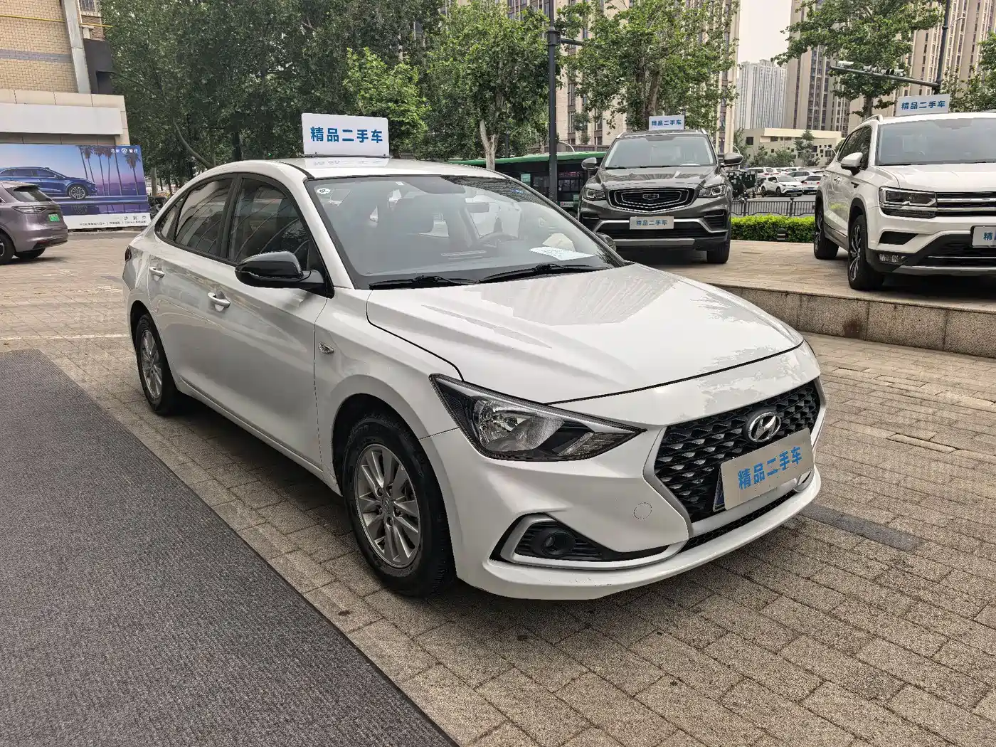 Hyundai Elantra 2018 1.6L Automatic Pleasing Edition GL China VI фото 12