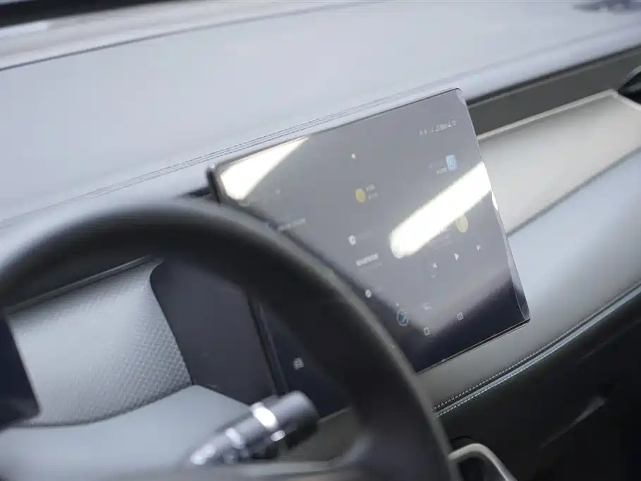 BYD Qin PLUS 2025 DM-i Smart Drive 55KM Leader фото 12