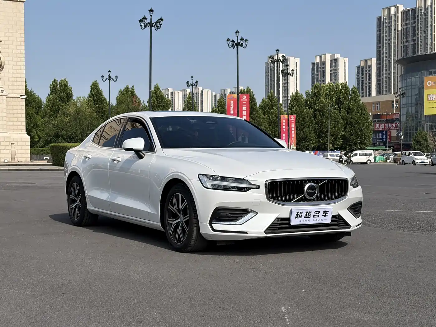 Volvo S60 2023 2023 B4 Smart Comfort Luxury Edition