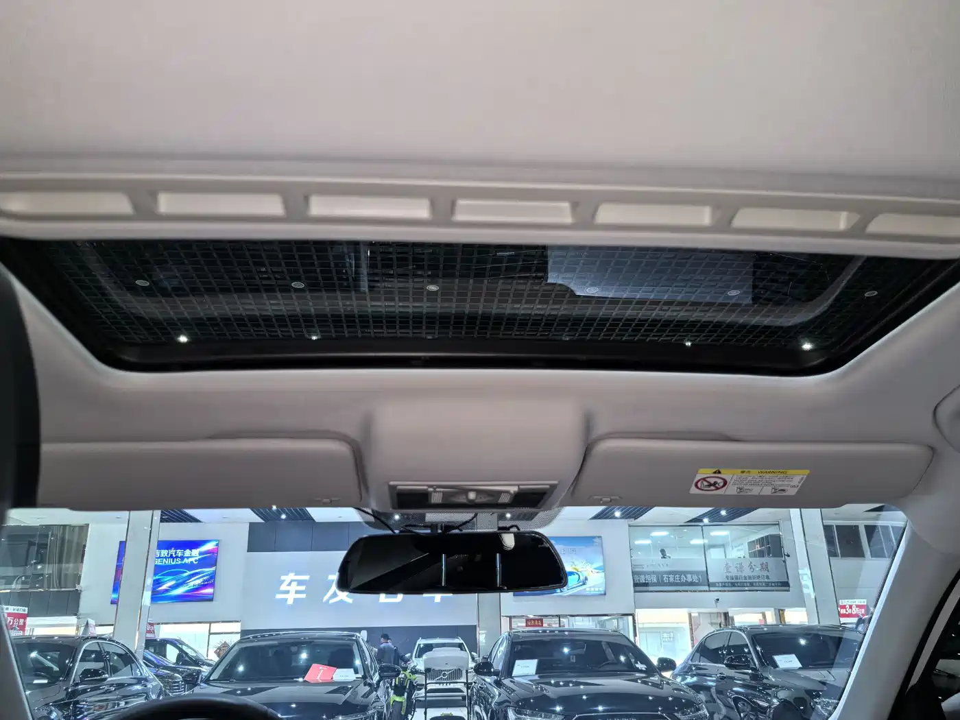 Škoda Rapid 2018 1.6L Automatic Comfort Edition фото 14