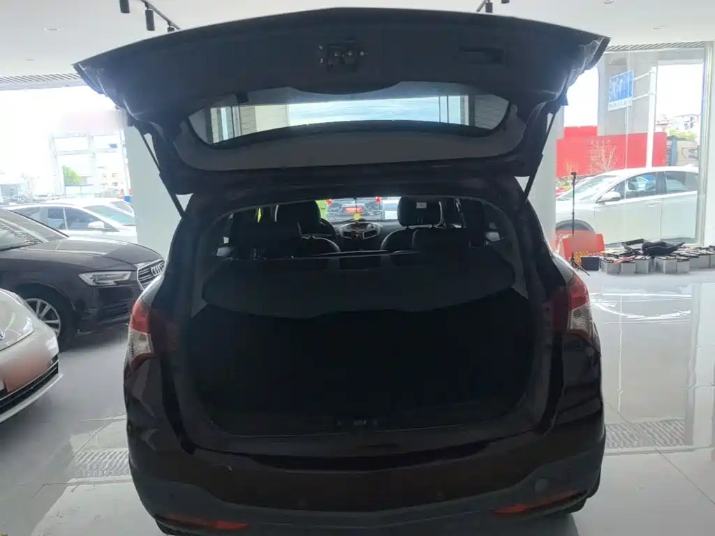 Haima S5 2015 2015 1.6L Manual Luxury Sunroof Edition