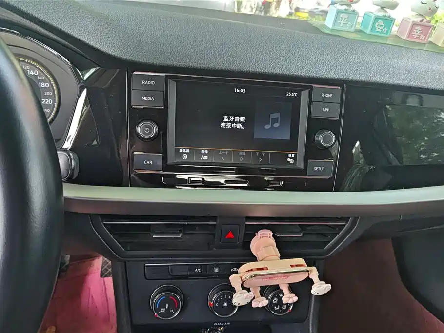 Volkswagen Lavida 2019 1.5L Automatic Comfort Edition China VI фото 13