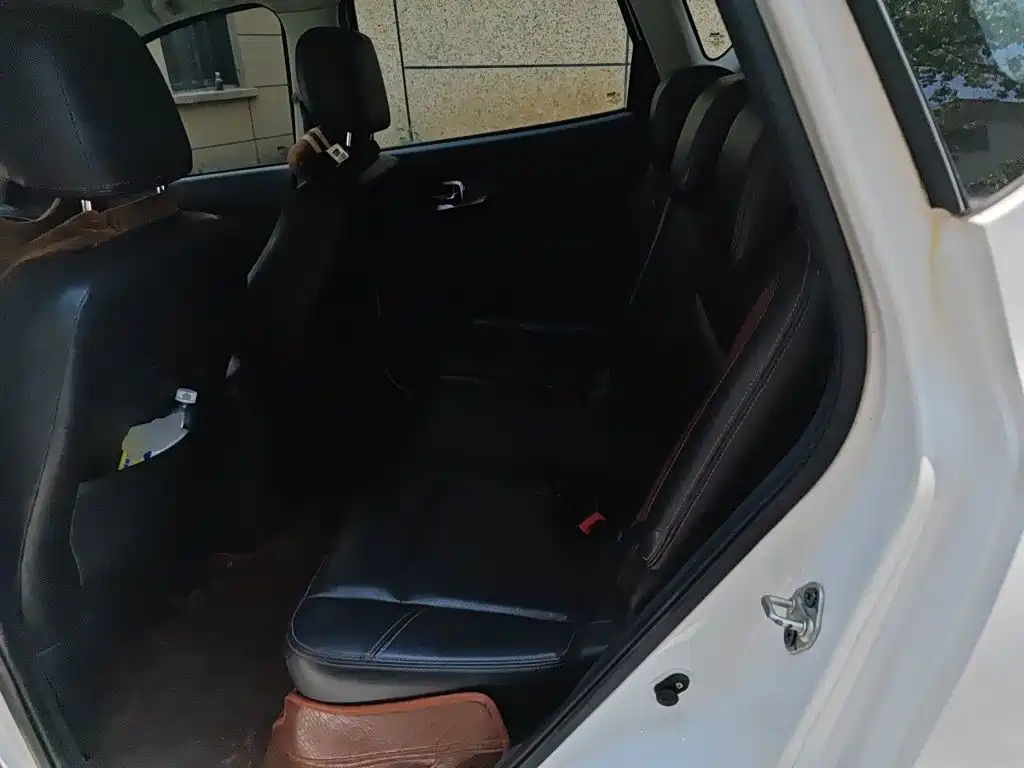 BAIC Huansu S2 2016 2014 1.5L Manual Luxury (China IV)