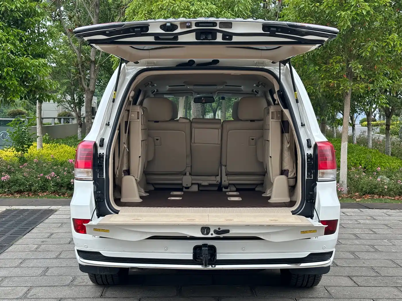 Toyota Land Cruiser 2012 4.6L Automatic VX-R фото 26