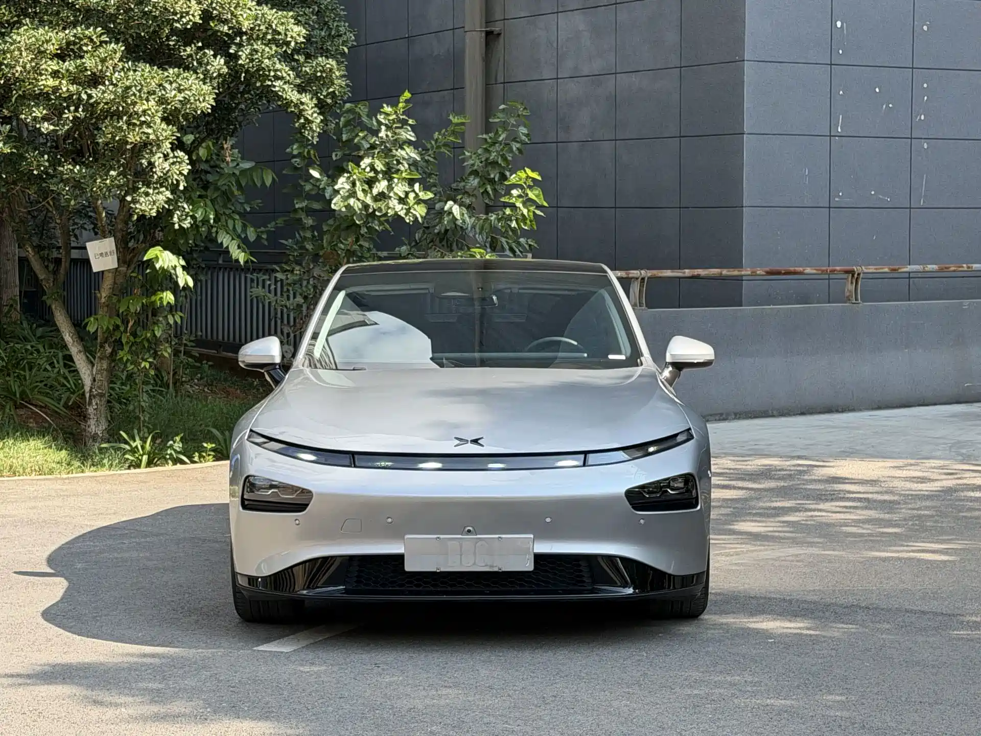 Photo 2 - XPeng P7