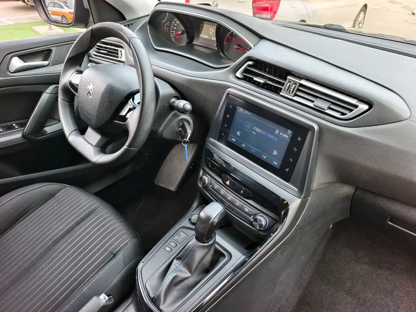 Peugeot 308 2016 1.6L Automatic Fashion фото 19