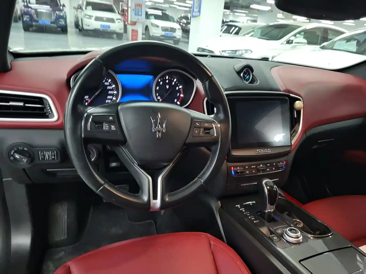Фото 7 - Maserati Ghibli