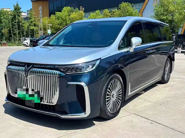 Voyah Dreamer PHEV, полный привод, флагман Kunpeng