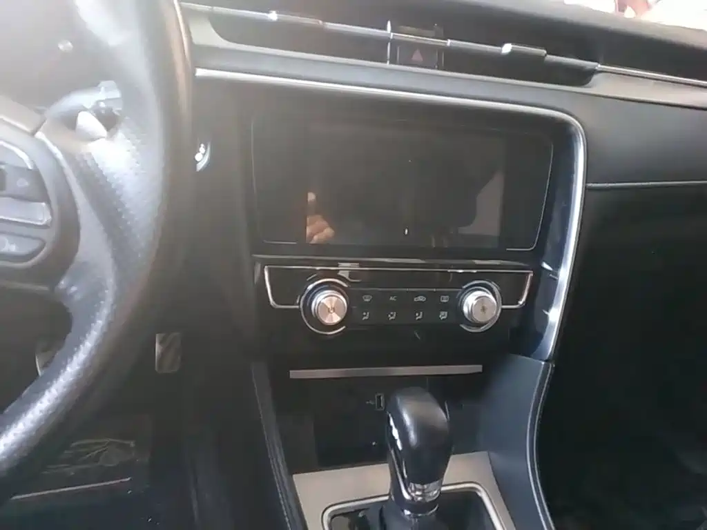 MG MG6 2018 2017 20T Automatic Luxury Smart Connect Version (China V)