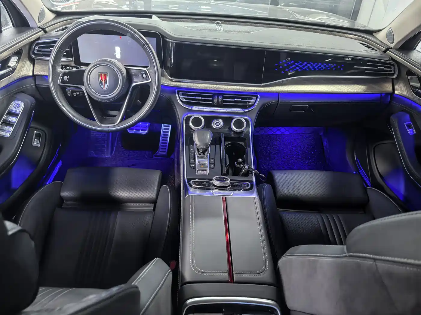 Фото 7 - Hongqi H9