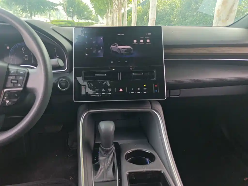 Toyota Avalon 2025 2024 Model 2.0L Progressive Edition
