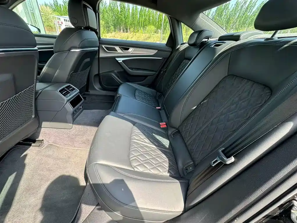 Audi A6L 2025 45 TFSI Premium Sport фото 7