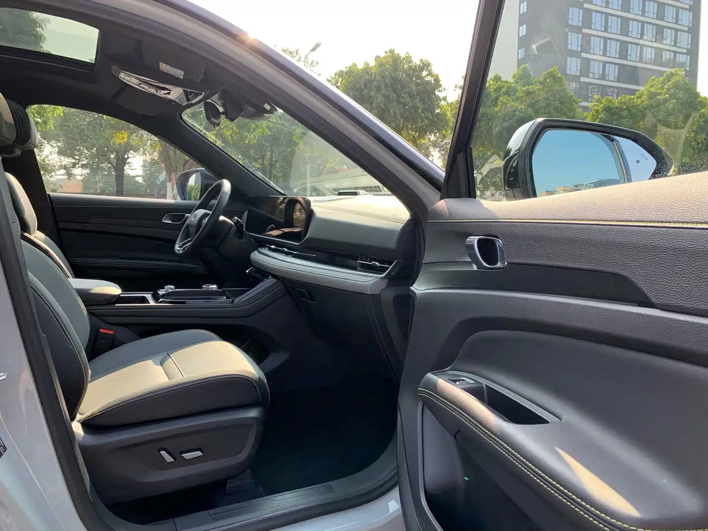 FORD LINGRUI NEW ENERGY