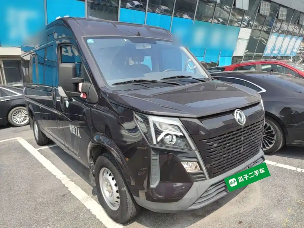 Dongfeng Yufeng Yufeng 2023 2023 V9+ 2.0T Manual FWD Multi-purpose Medium Wheelbase Medium Roof 7/8/9 Seater
