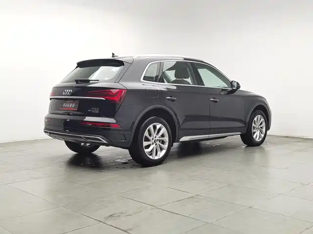 Audi Q5L 2023 40T Luxury Elegance — фото 2