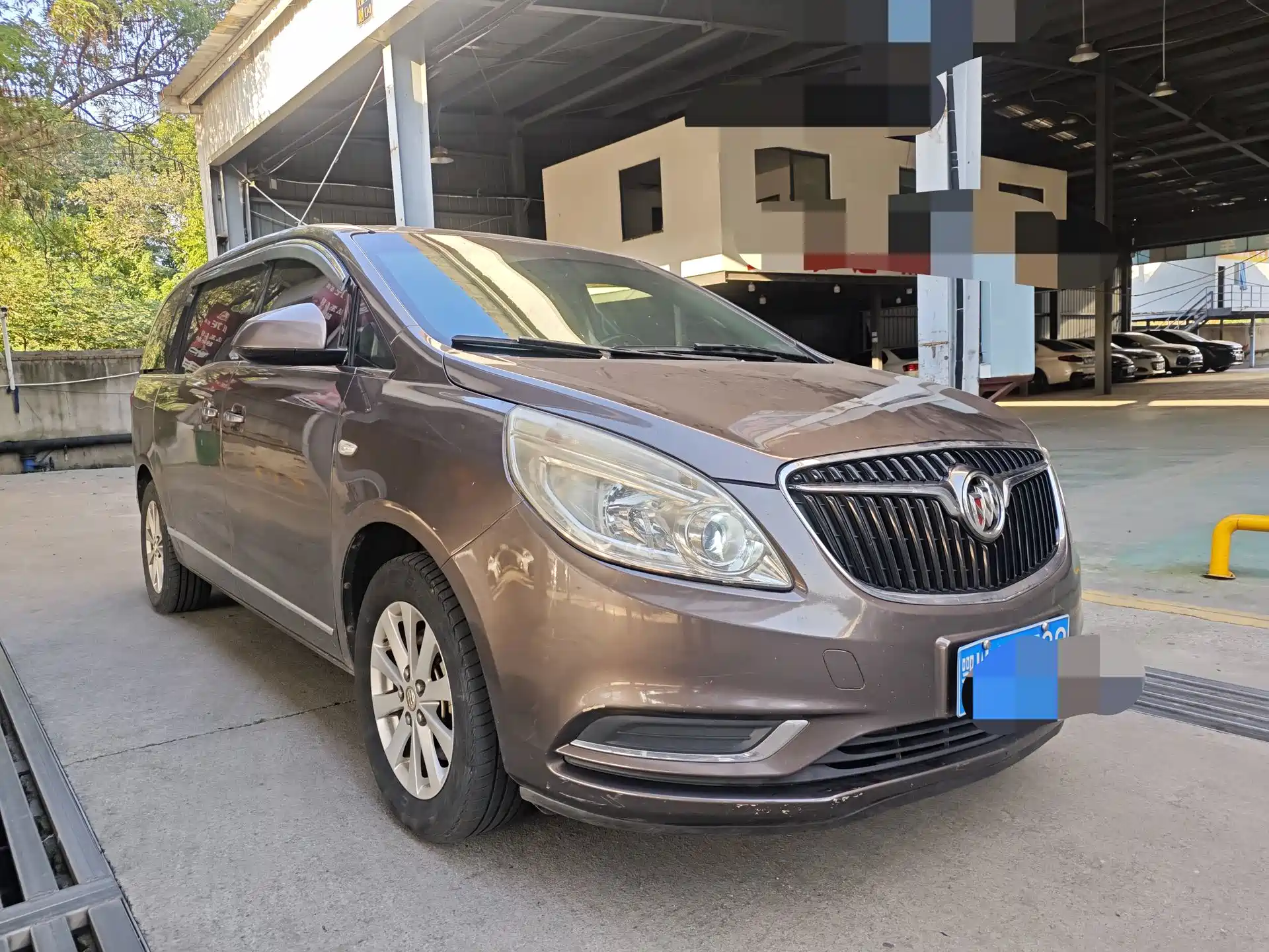 Фото 3 - Buick GL8