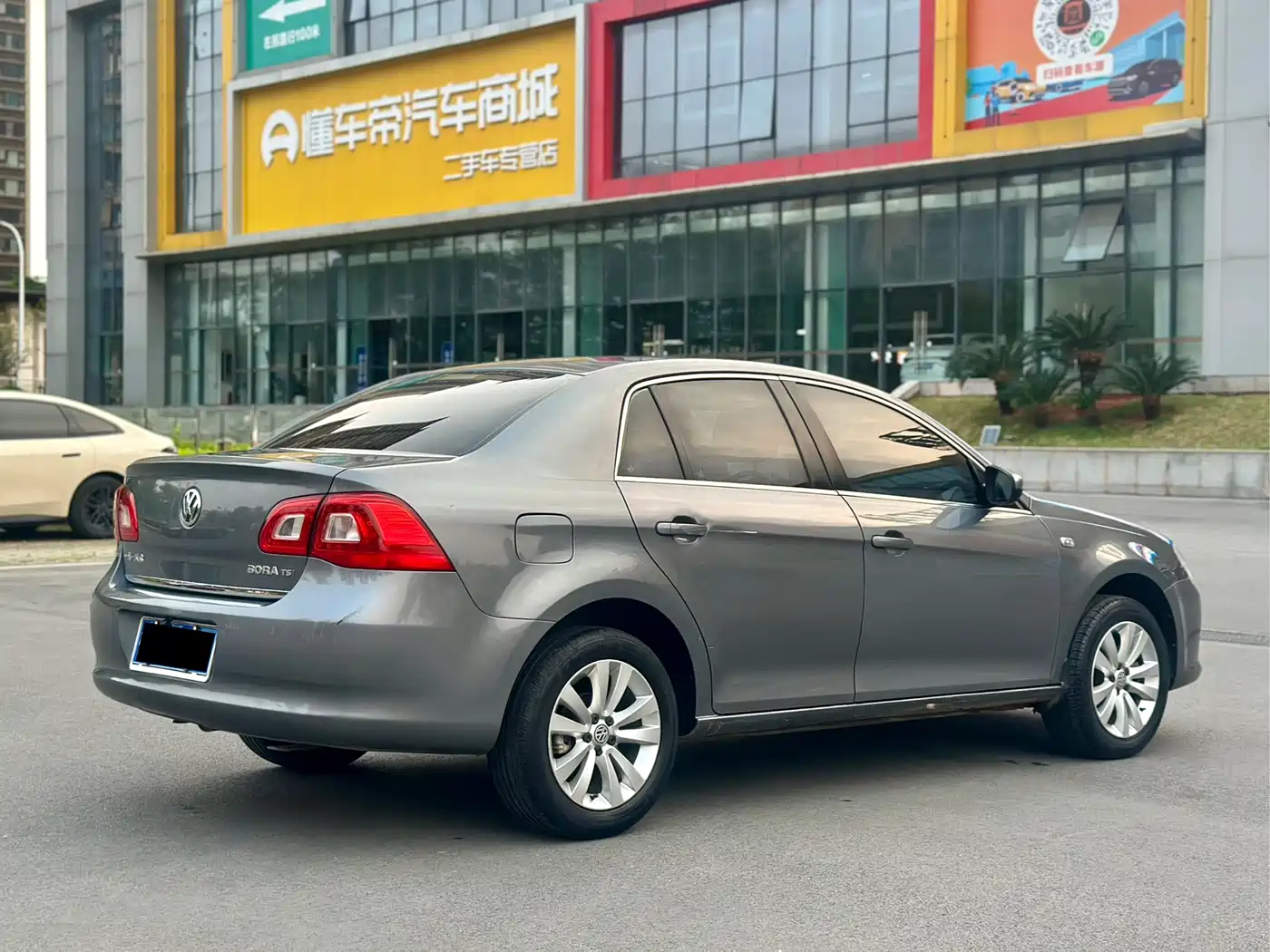 Volkswagen Bora 2011 1.4T Automatic Comfort фото 4
