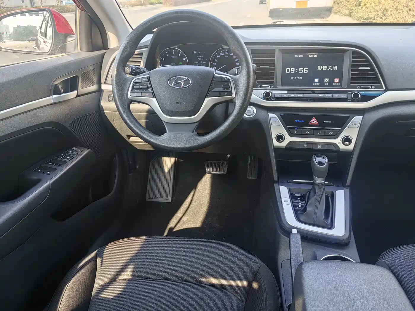 Hyundai Elantra 2016 Model 1.6L Automatic Smart Elite фото 10