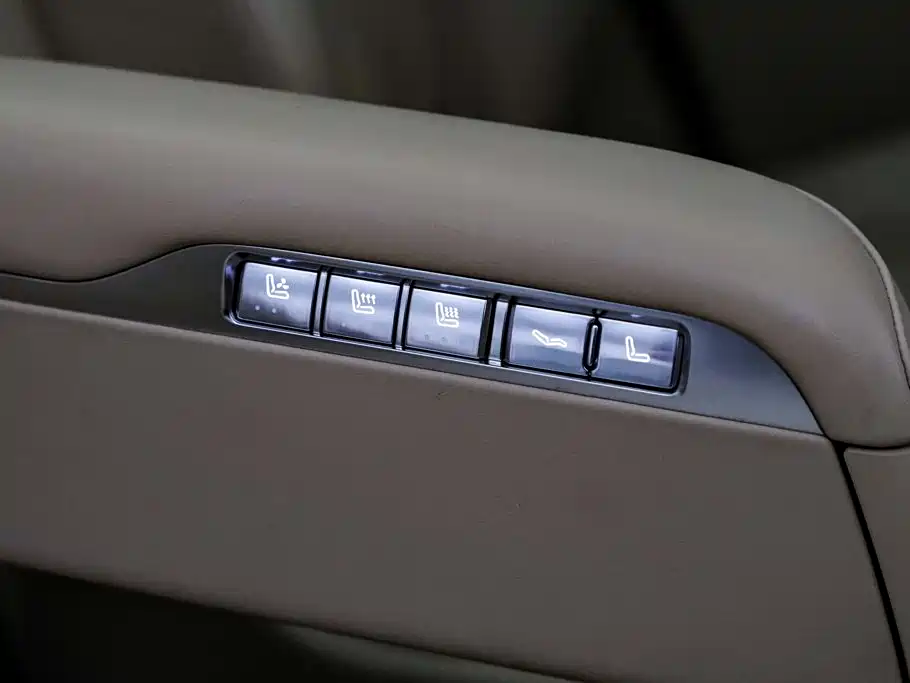 Aito M9 2024 2024 Extended Range Ultra 42kWh 6-Seater