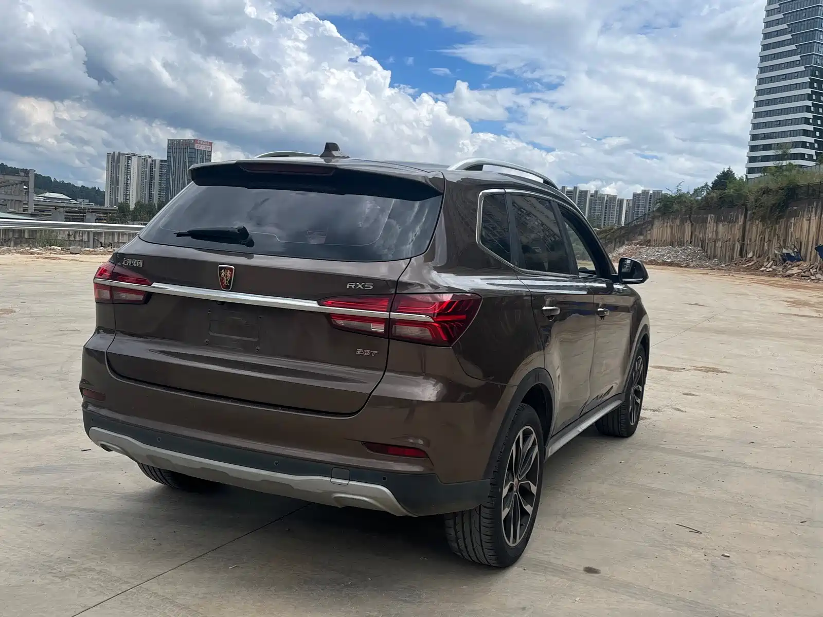 Фото 6 - Roewe RX5