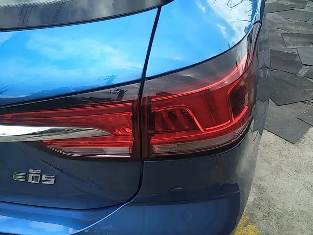Фото 8 - Roewe Ei5