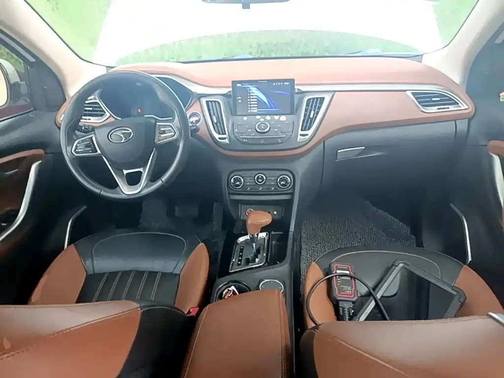 Soueast DX7 2017 2017 1.5T Automatic Glory Edition