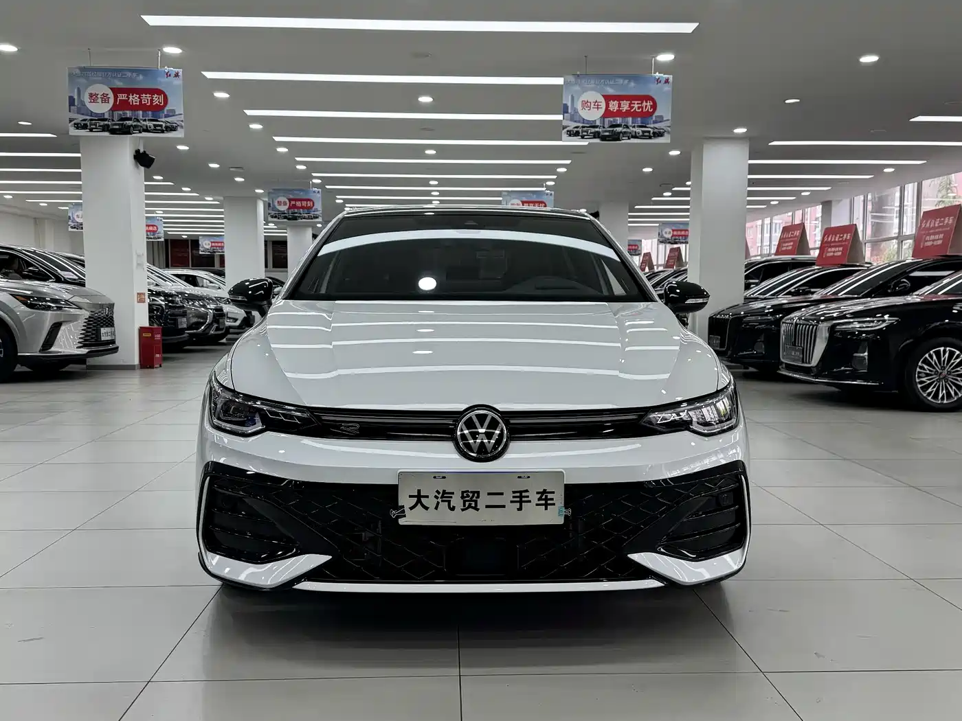Volkswagen Golf 2023 Model 280TSI DSG R-Line фото 2