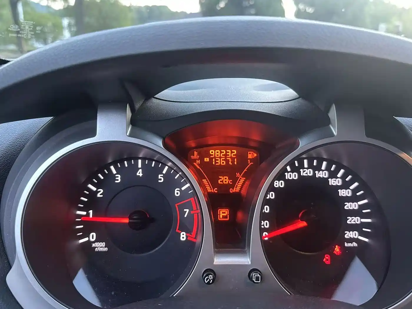 Infiniti ESQ 2017 2014 1.6L Free Edition