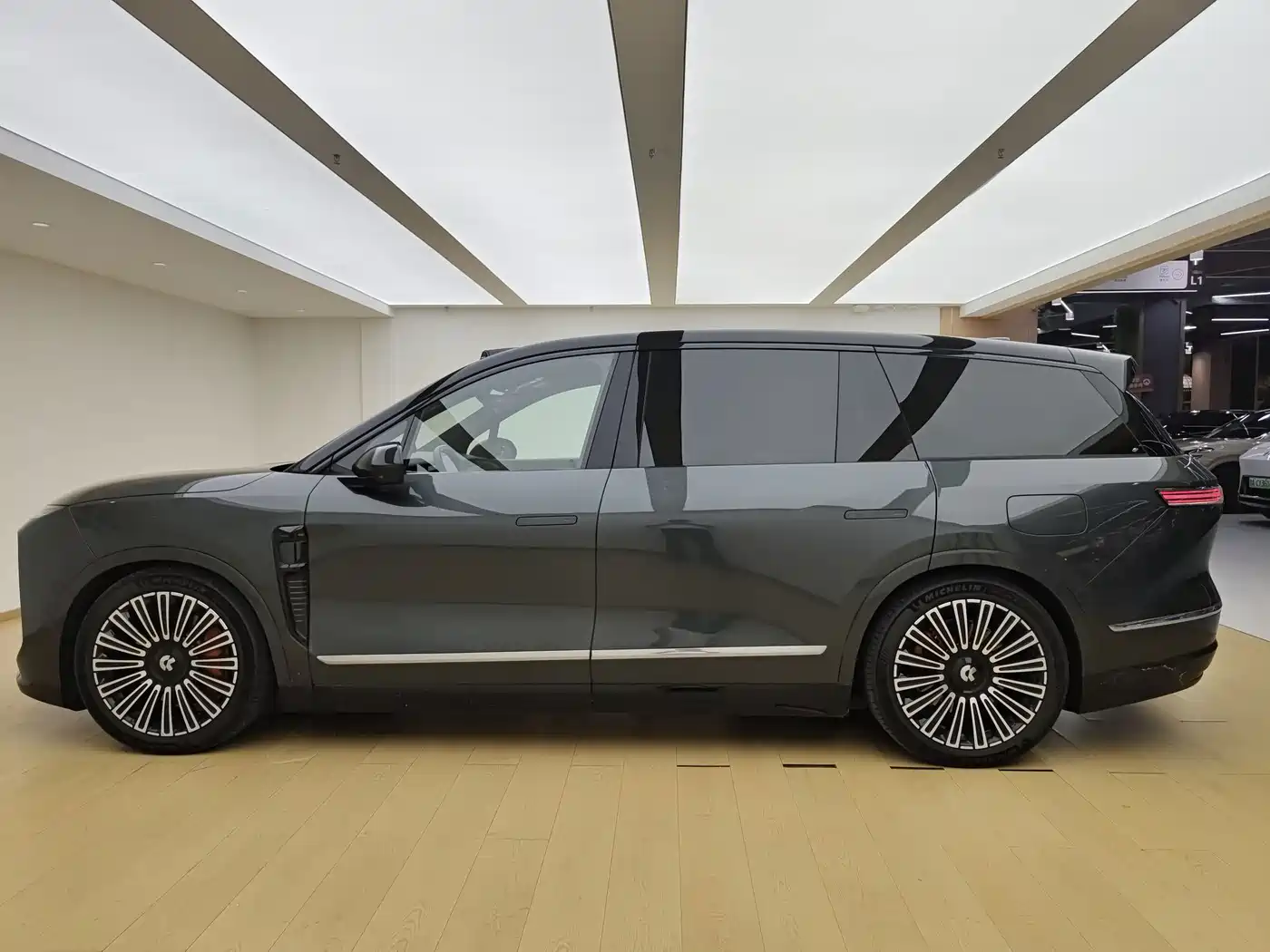 NIO ES8 2025 2025 Base Model 7-Seater