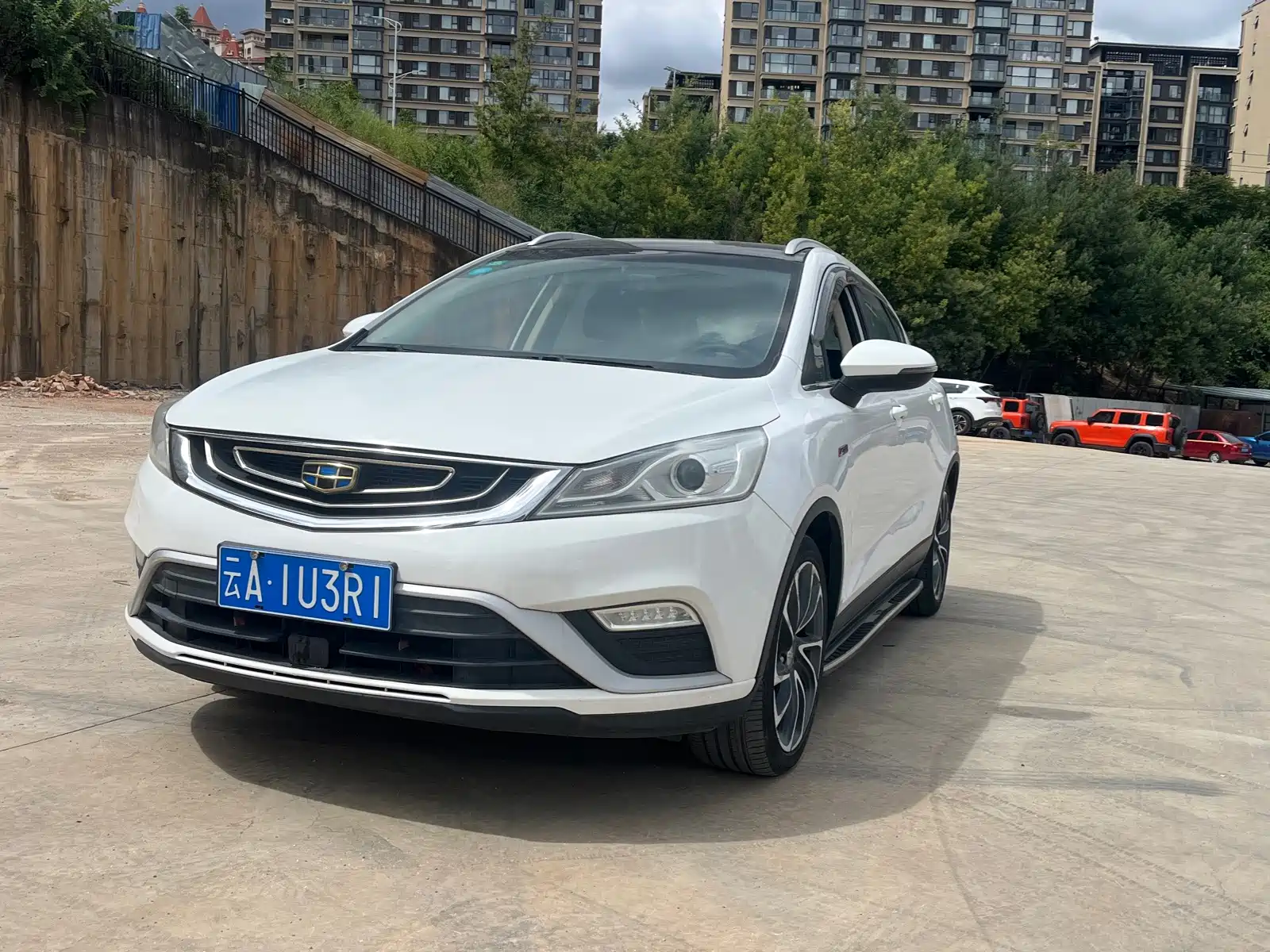 Фото 1 - Geely Emgrand GS