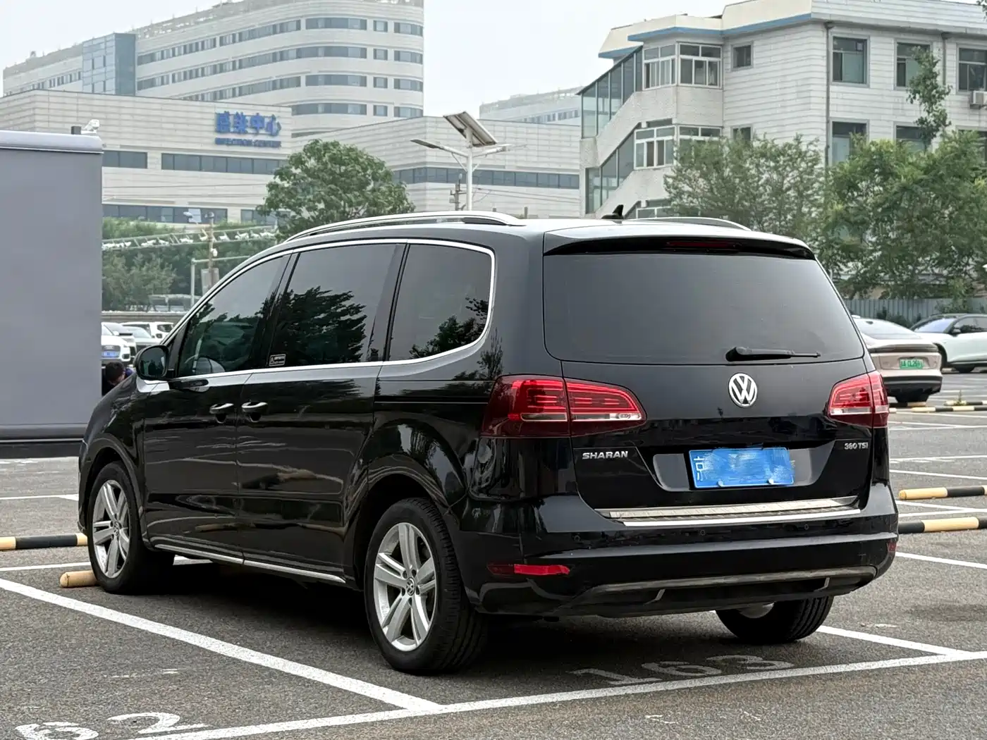 Volkswagen Sharan 2018 380TSI Comfort 6-Seater фото 6