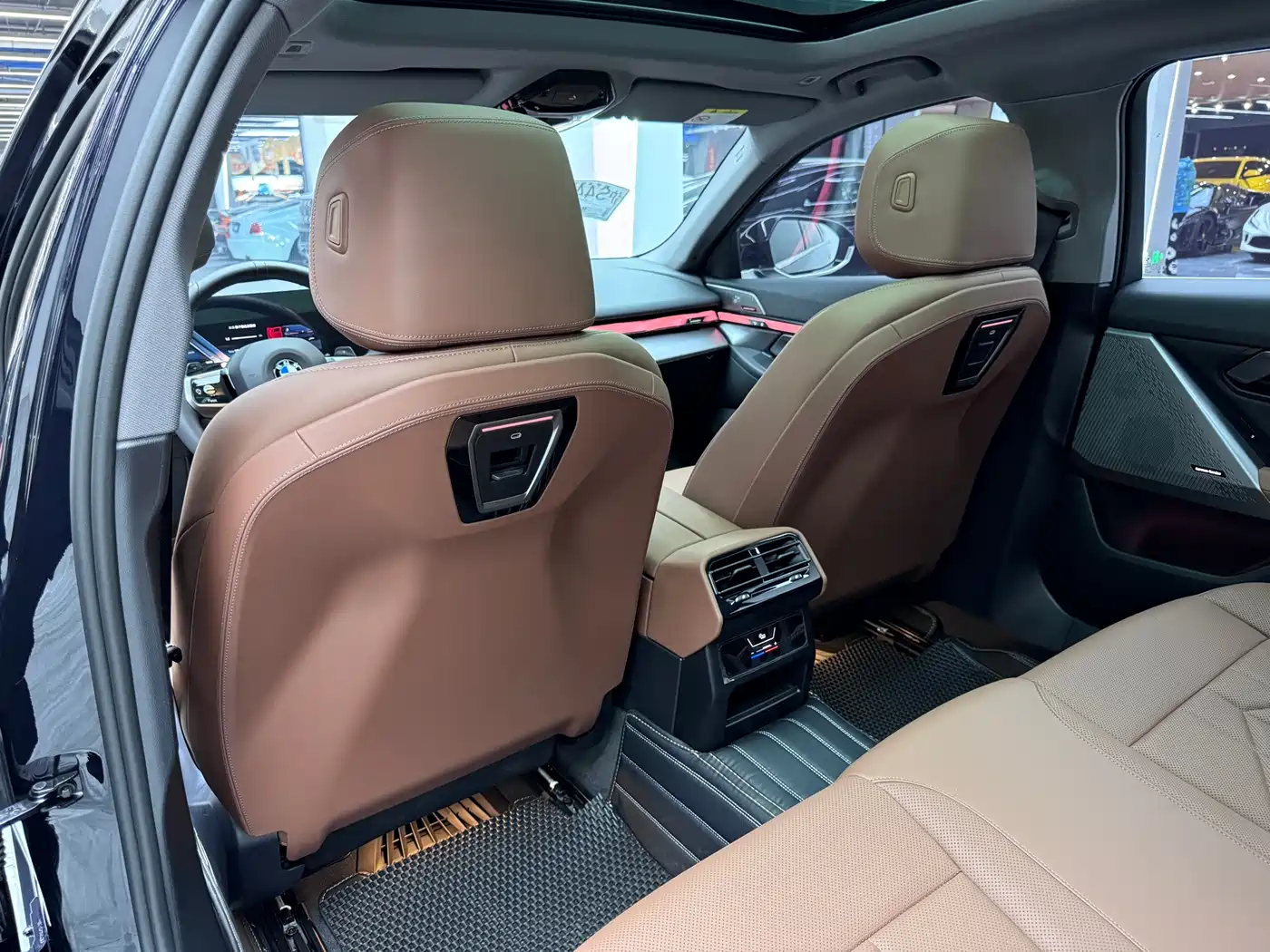 BMW 5 Series 2024 530Li Leading M Sport Package фото 7