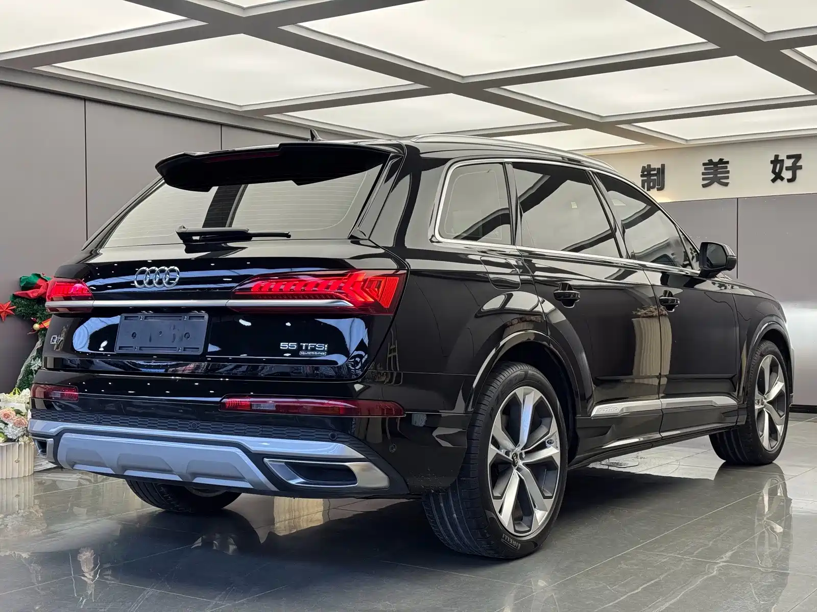 Фото 12 - Audi Q7