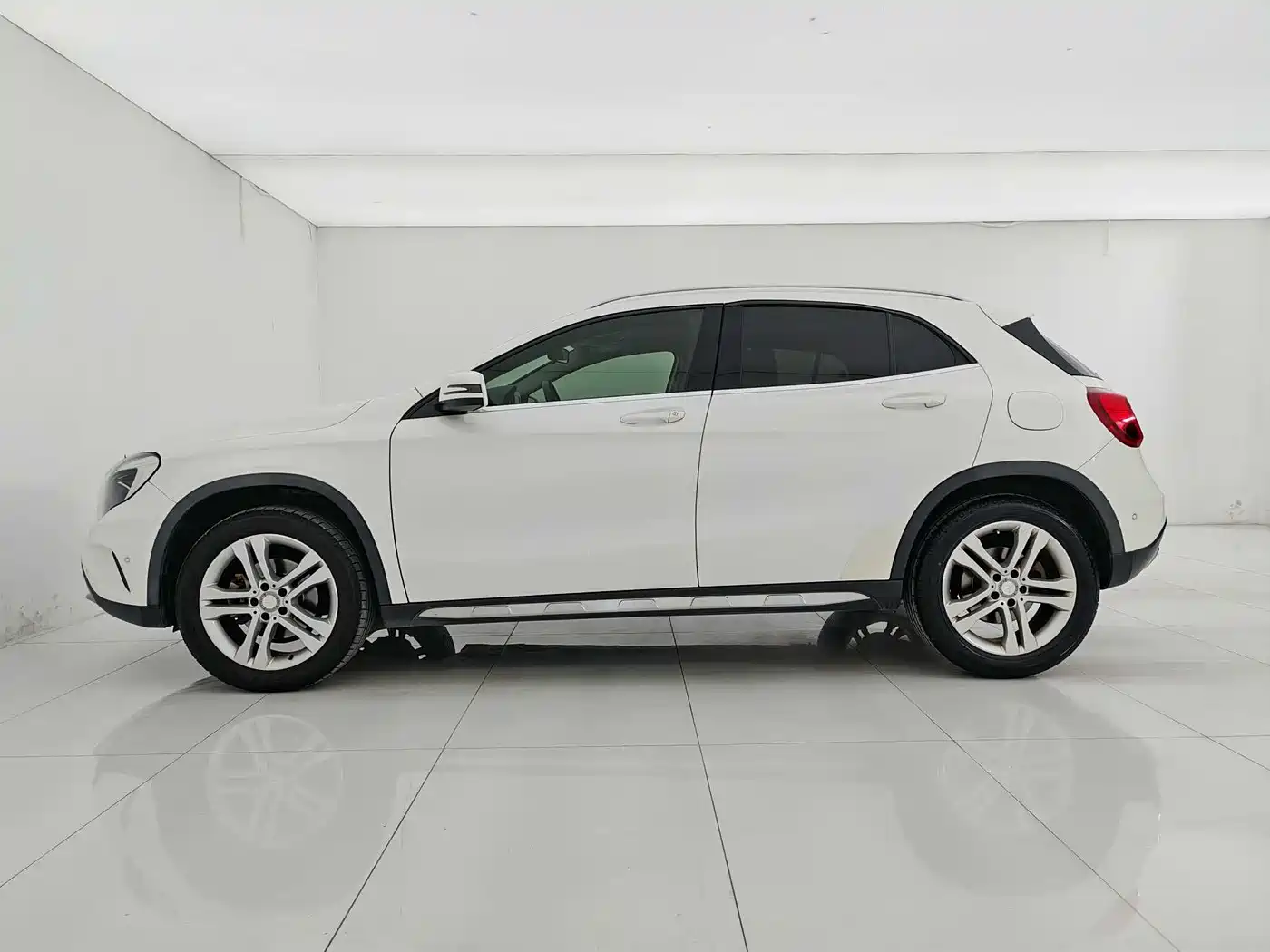 Mercedes-Benz GLA 2016 GLA 200 Dynamic фото 5