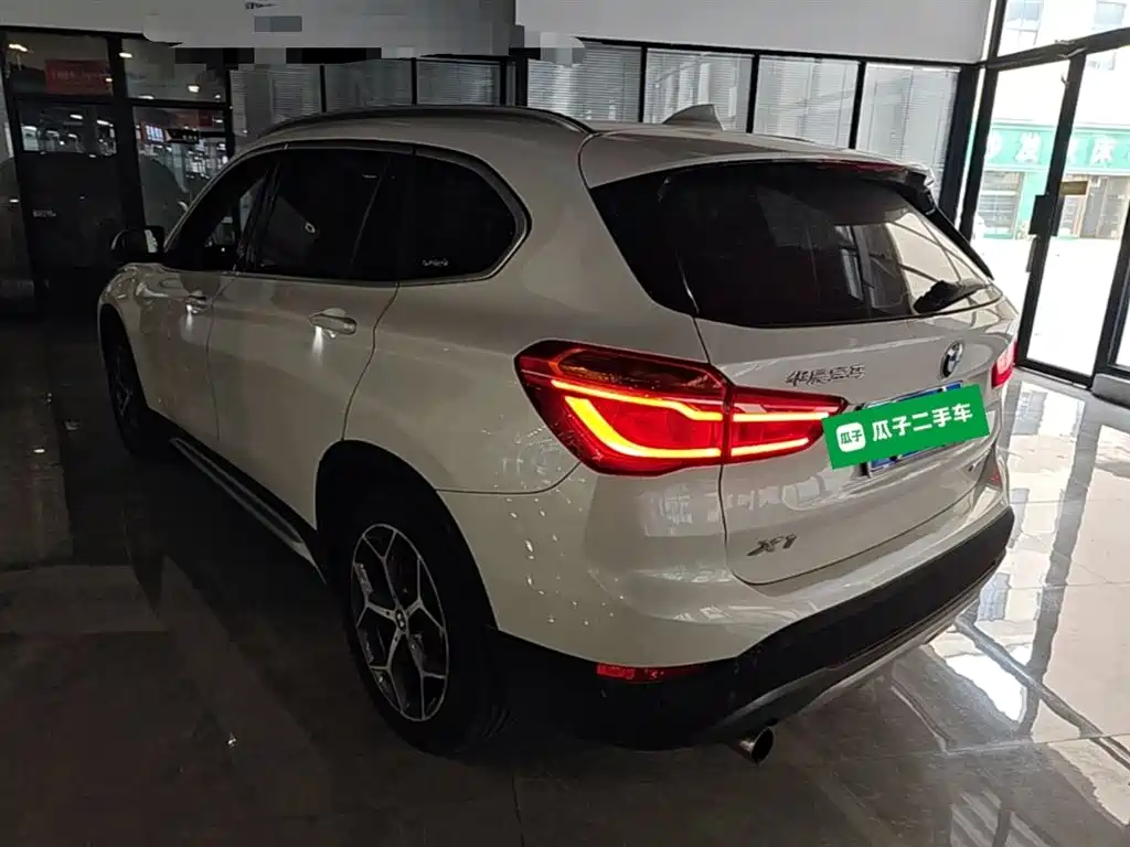 BMW X1 2019 sDrive18Li Premium Model фото 5