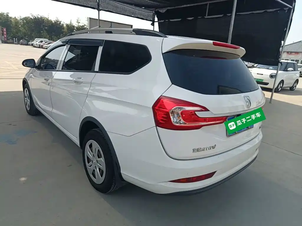 Фото 5 - Baojun 310W