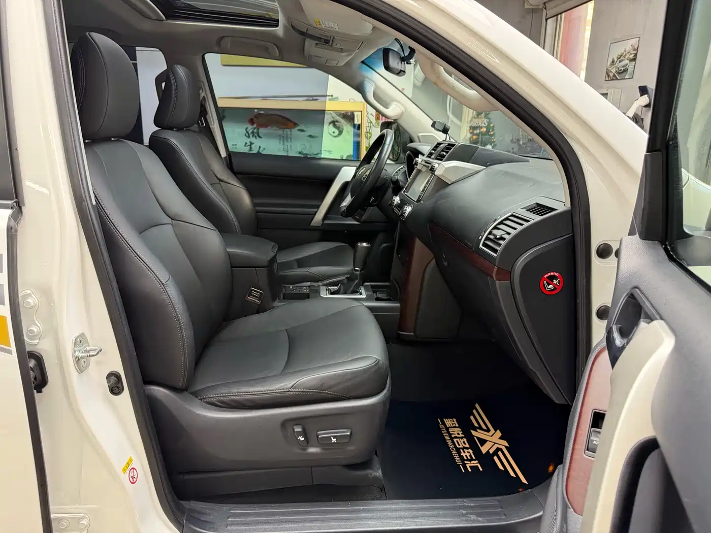 Toyota Prado 2014 4.0L Automatic TX-L фото 32
