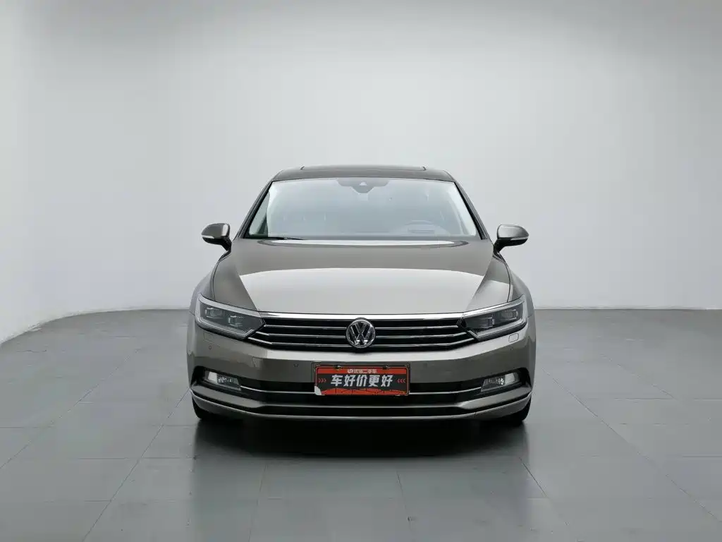 Фото 3 - Volkswagen Magotan