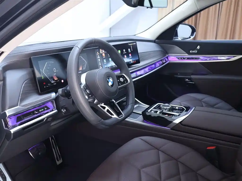 BMW 7 Series 2023 Model 735Li M Sport Package фото 11