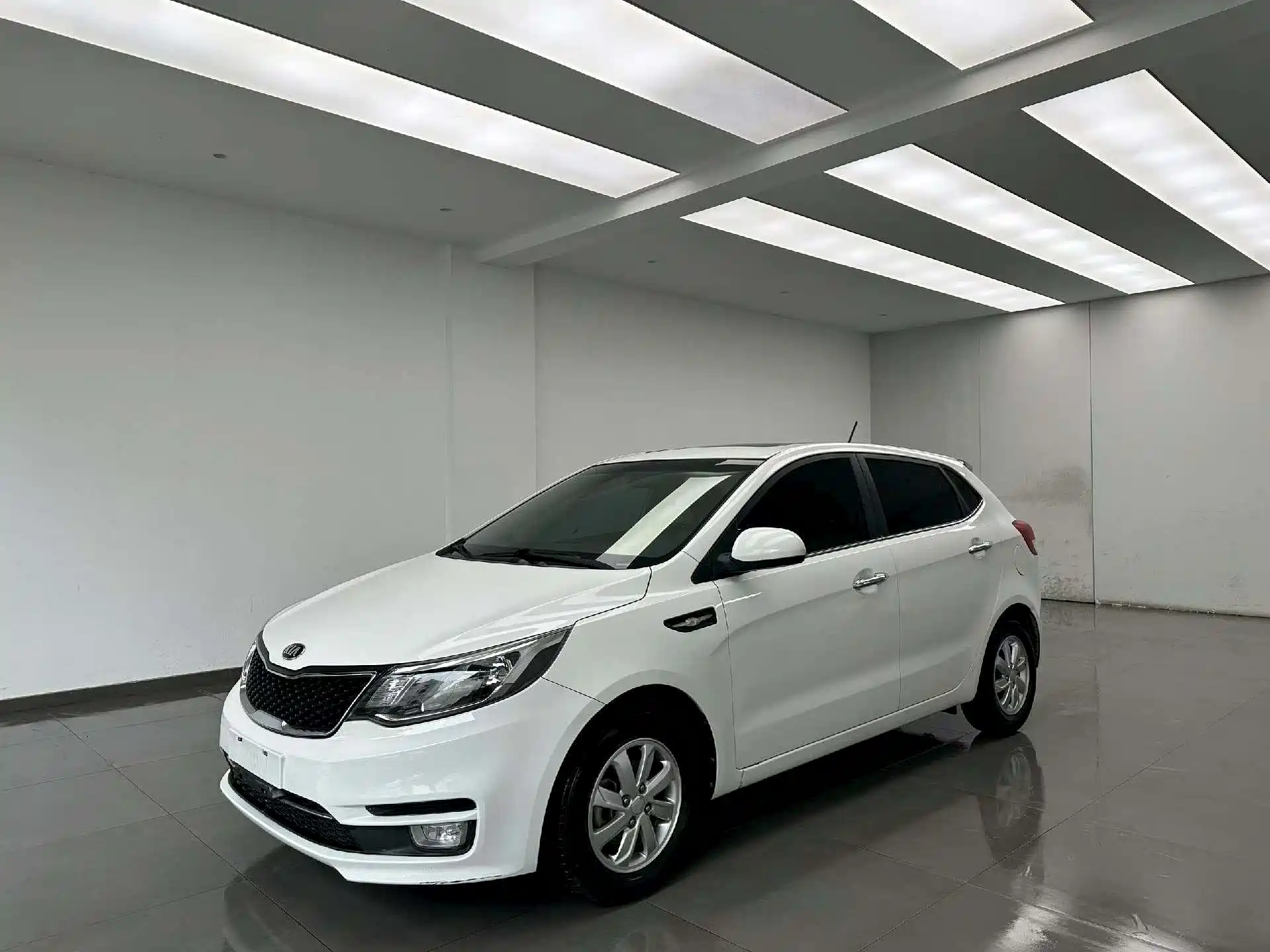 Фото 1 - Kia K2